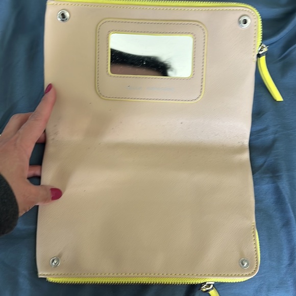 Stella & Dot clutch ~ Spring Time must have ~ Great condition - Picture 3 of 6